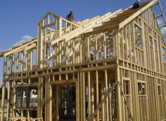 Structură din lemn pe cadre pentru o casă